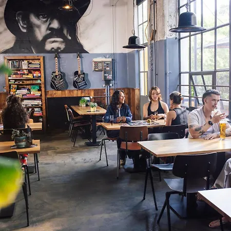 Stayokay Отель 3*