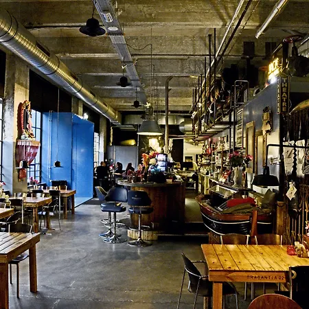 Отель Stayokay Эйндховен