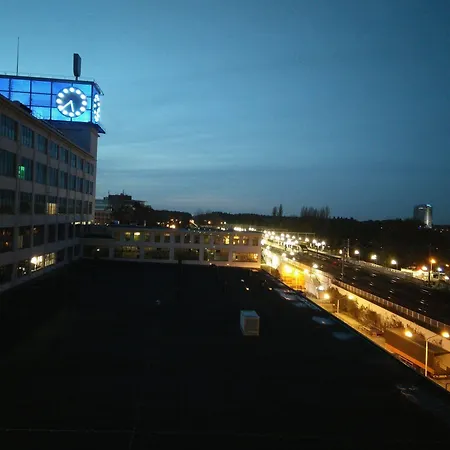 蓝领酒店 酒店