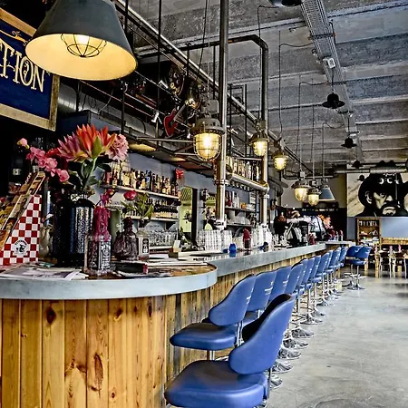 Hotel Blue Collar 3*
